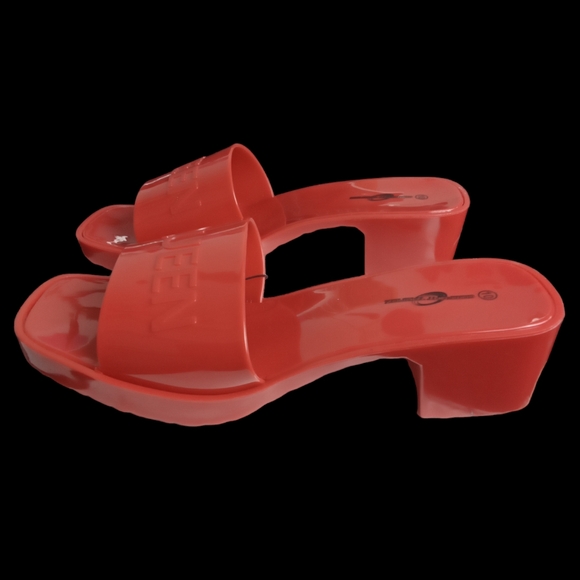 QUEEN SLIP ON SANDLES SIZE 10 2" HEEL SQUARE TOE NEW WITHOUT BOX - Picture 1 of 7